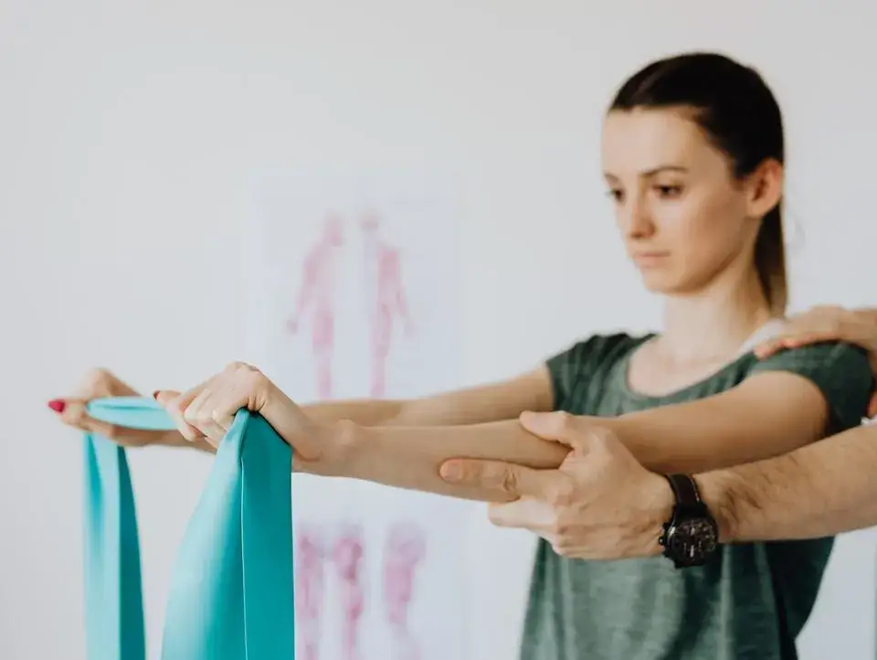 Jak długo trwa rehabilitacja po złamaniu kostki? Poznaj kluczowe czynniki