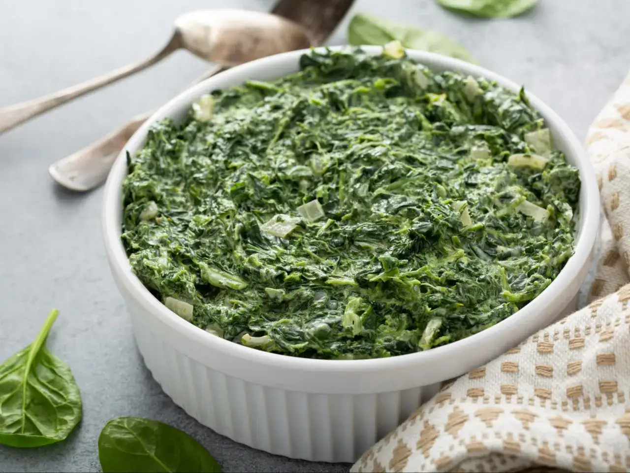 Kiedy jest sezon na szpinak, aby cieszyć się najlepszym smakiem?