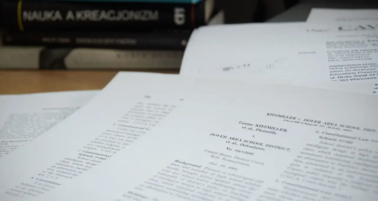 Jak sprawdzić wyrok sądu? Online i tradycyjnie kompletny poradnik