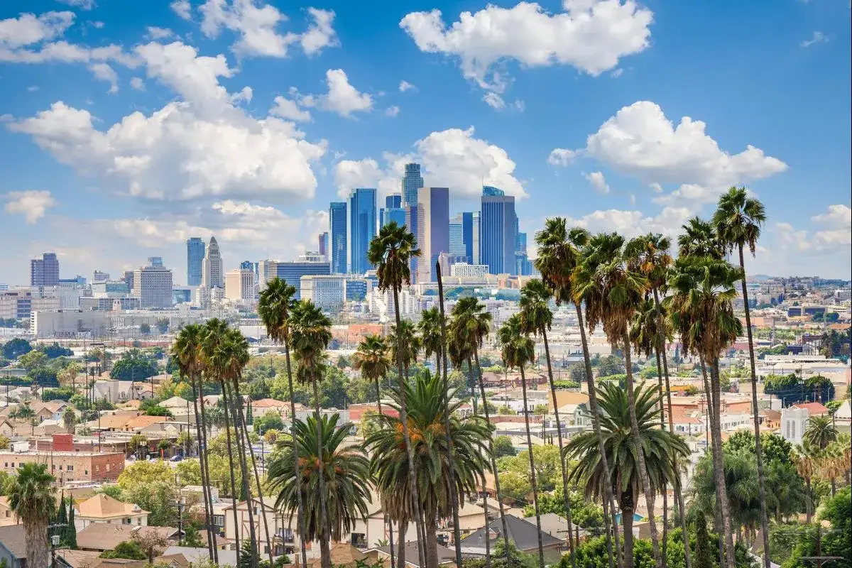 Ile trwa lot z Londynu do Los Angeles? Sprawdź, co wpływa na czas podróży