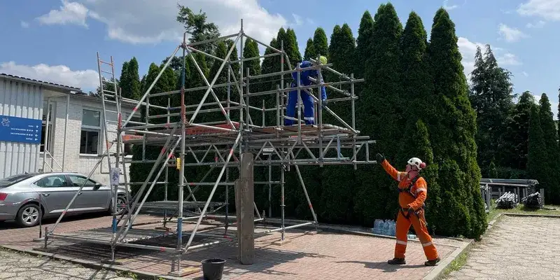 Ile zarabia monter rusztowań w Holandii: Mrożące krew w żyłach stawki, o których nie miałeś pojęcia
