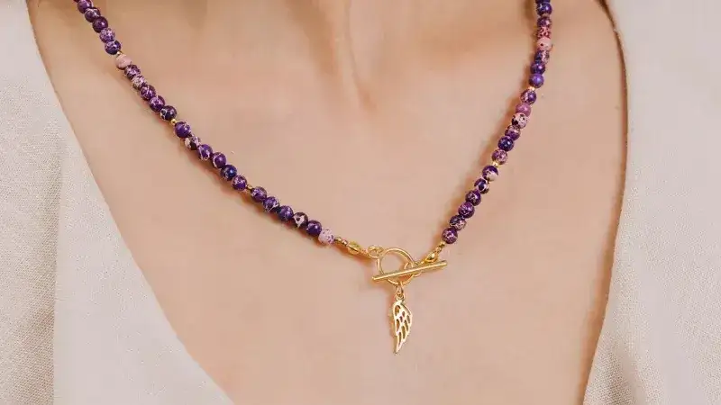 Naszyjnik z kółkiem co oznacza: odkryj jego głęboką symbolikę