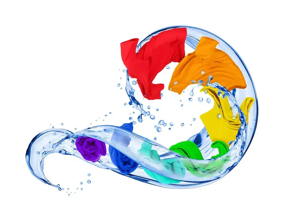 Jak prać bluzę, aby nie straciła koloru i kształtu? Sprawdź!