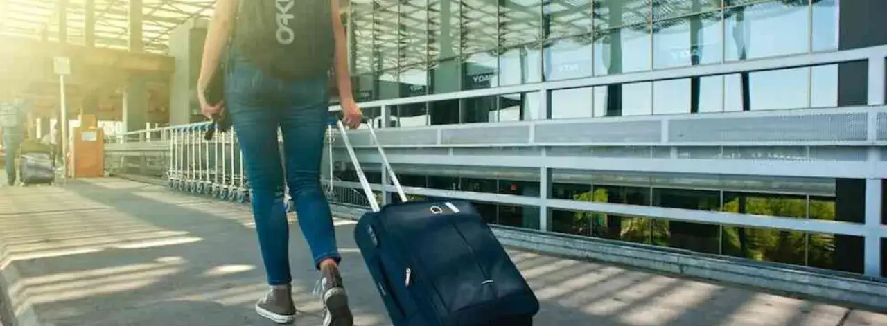 Zwrot zaliczki z biura podróży: Odzyskaj pieniądze kiedy i jak?