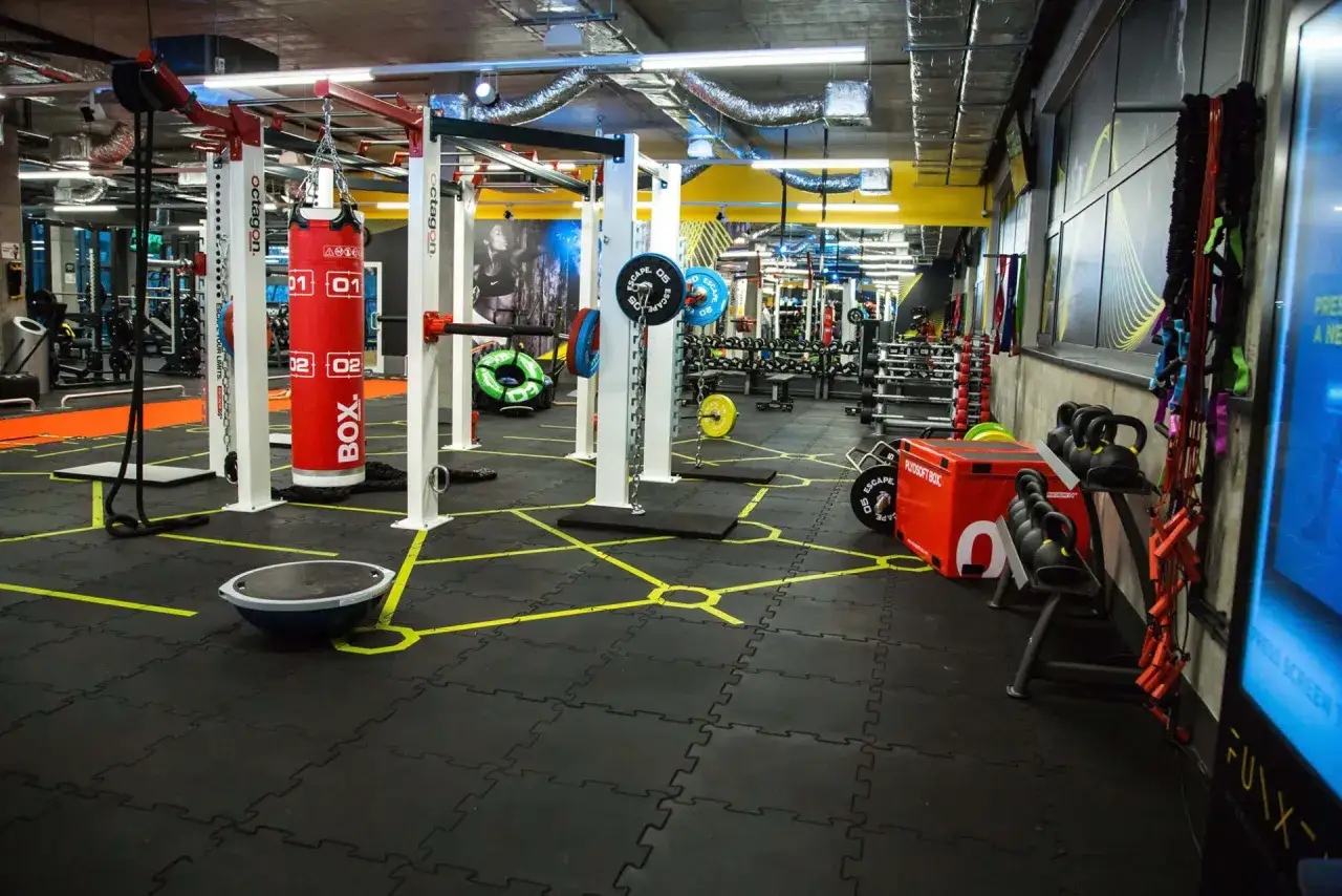 MultiSport Just Gym: Wejście 24/7? Sprawdź, jak to działa!