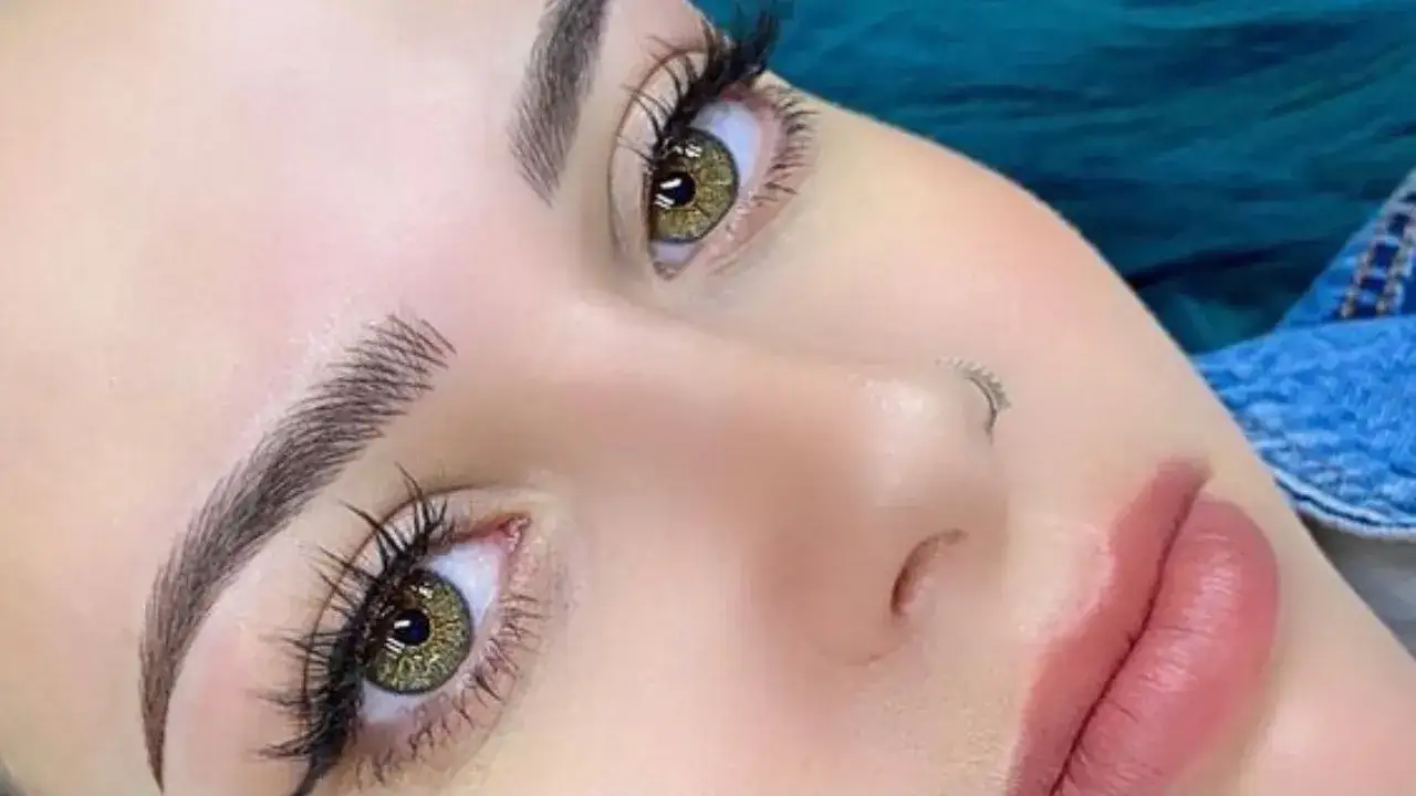 Makijaż permanentny brwi ile kosztuje? Poznaj ceny i metody!