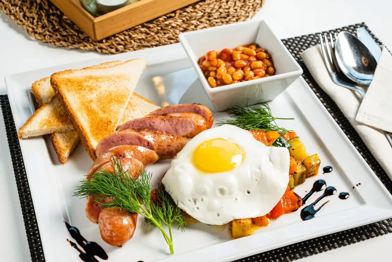 Co do jajka sadzonego na obiad? 10 pysznych pomysłów na dodatki
