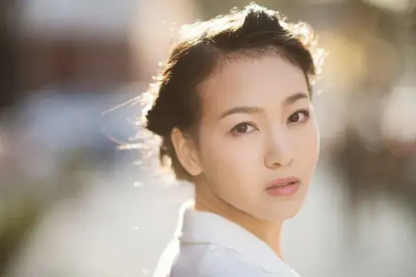 Alabastrowa cera co to znaczy i jak wpływa na pielęgnację skóry