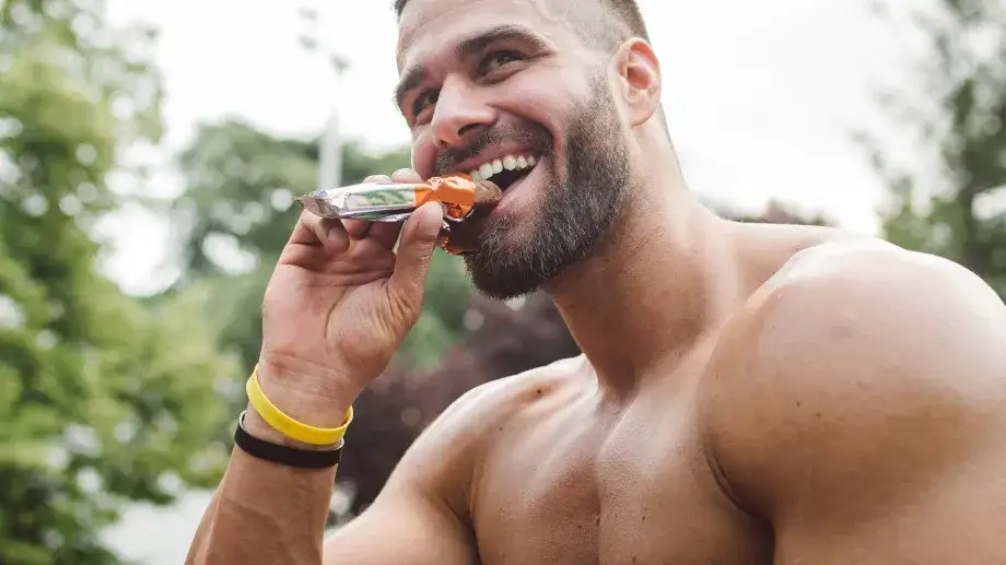 Czy baton proteinowy jest zdrowy? Sprawdź, co musisz wiedzieć