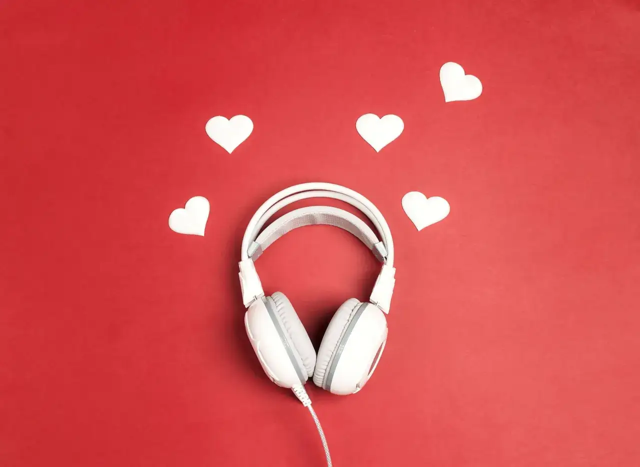 Ile kosztuje DJ na wesele? Przewodnik, by nie przepłacić