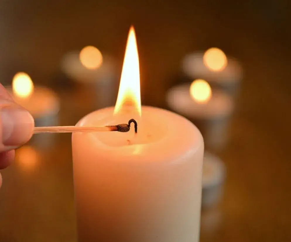 Kiedy są roraty w kościele? Sprawdź godziny i tradycje mszy Adwentowych