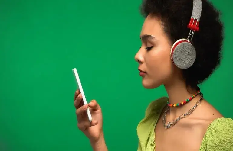 Jak sparować słuchawki bezprzewodowe z telefonem - proste kroki i porady