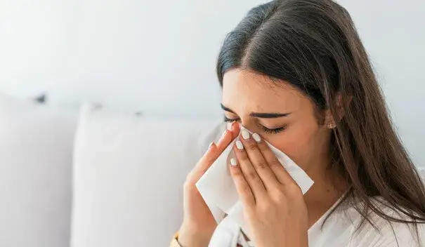 Jak czyścić nos? Skuteczne metody i porady dla zdrowych dróg oddechowych