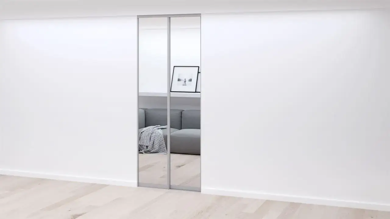 Jakie lustro na drzwi szafy wybrać, aby uniknąć błędów?