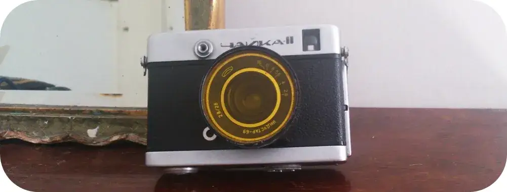 Jak włożyć klisze do aparatu - uniknij najczęstszych błędów