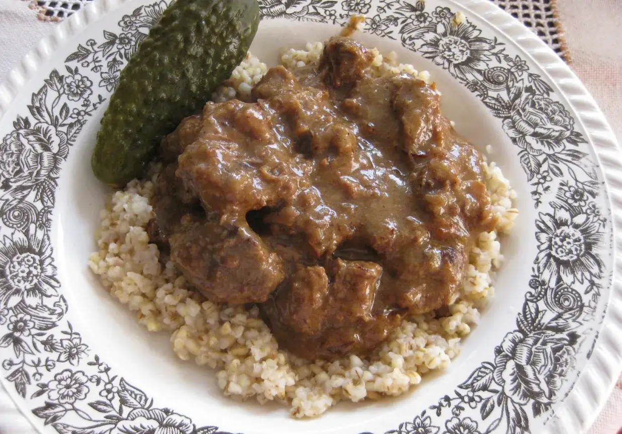 Jaka kasza do gulaszu? Wybierz idealny dodatek!