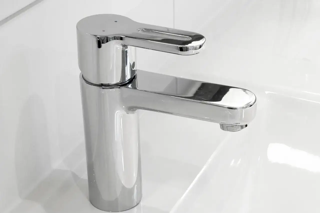 Jak rozebrać kran bez problemów i uniknąć kosztownych napraw