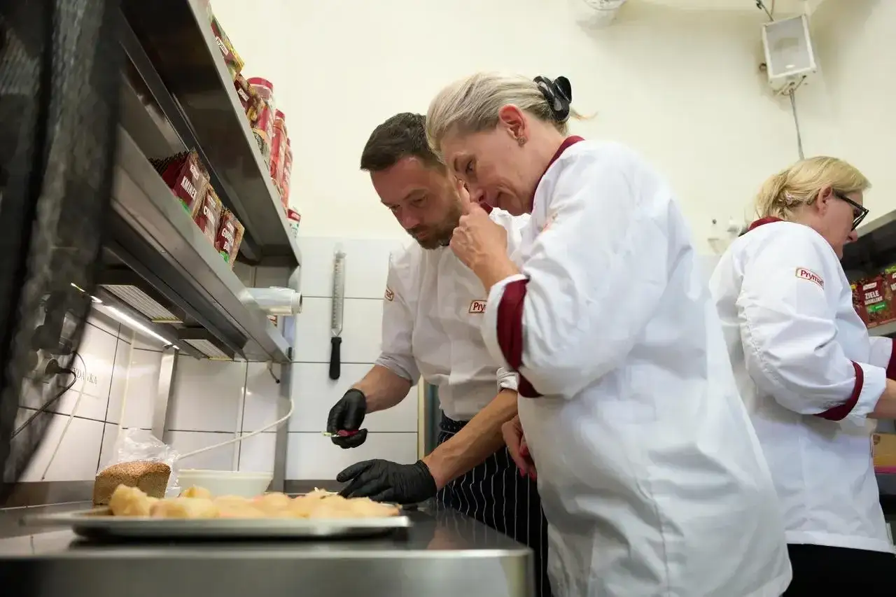 Gdzie zjeść w Tomaszowie Mazowieckim? Polecane restauracje i smaki