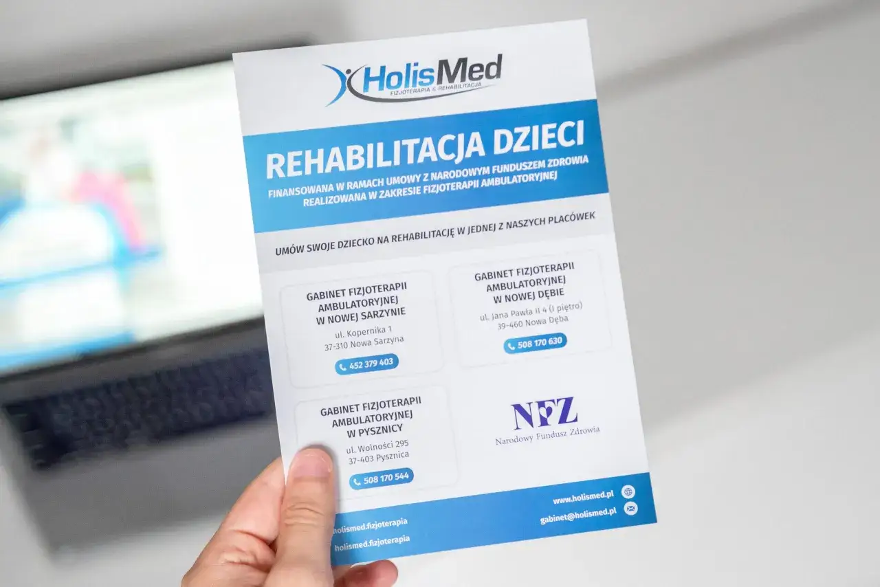 Ulotka "Rehabilitacja Dzieci NFZ" z danymi kontaktowymi gabinetów fizjoterapii.