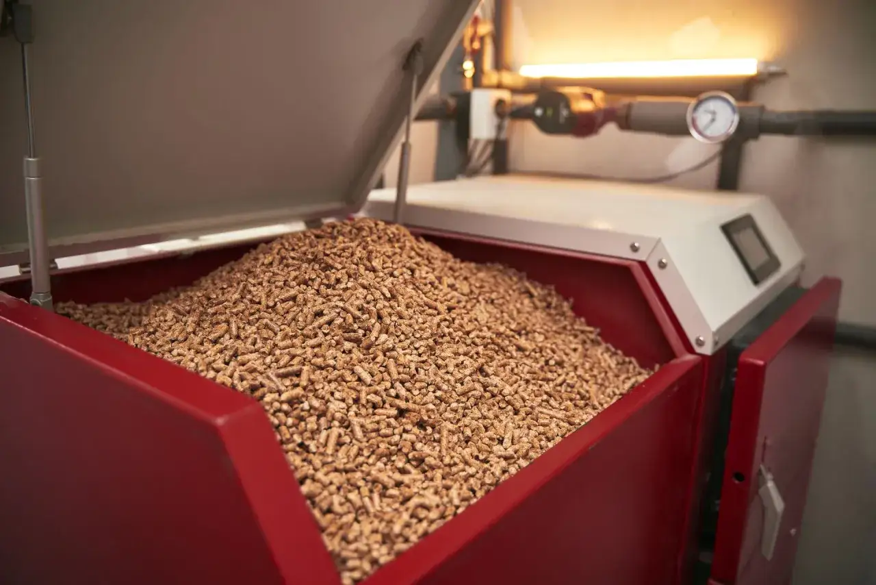 Ile kosztuje pellet? Sprawdź ceny i uniknij niepotrzebnych wydatków