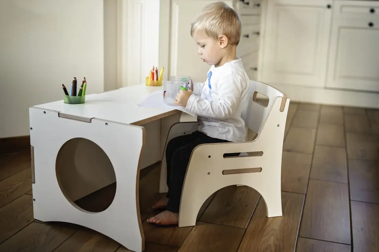 Krzesełko rosnące z dzieckiem: które wybrać? Pełny przewodnik