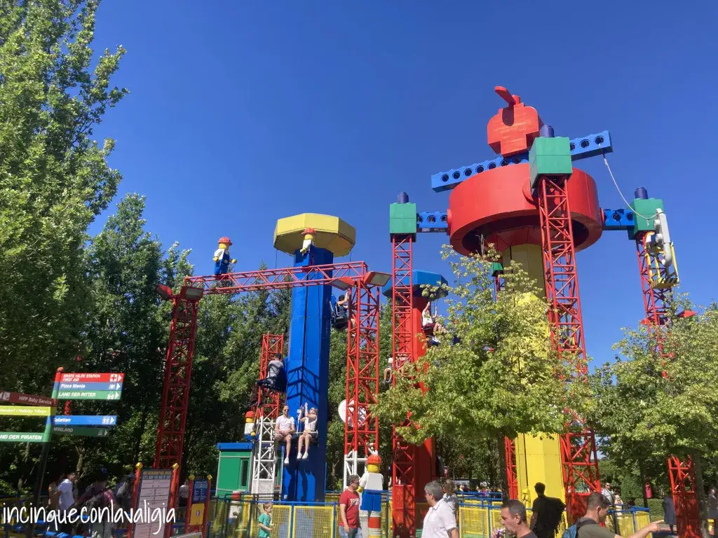 LEGOLAND Germania: Guida Attrazioni Famiglia | 68 Giostre & 11 Aree