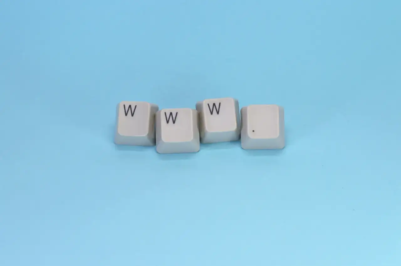 Jak przenieść domenę na inny hosting? Instrukcja