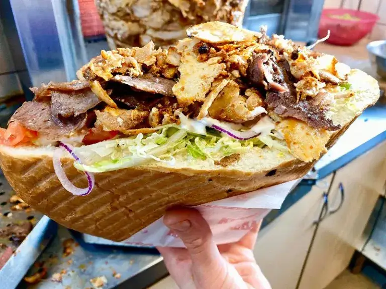 Najlepsze miejsca na piri piri kebab – gdzie warto zjeść i uniknąć rozczarowań