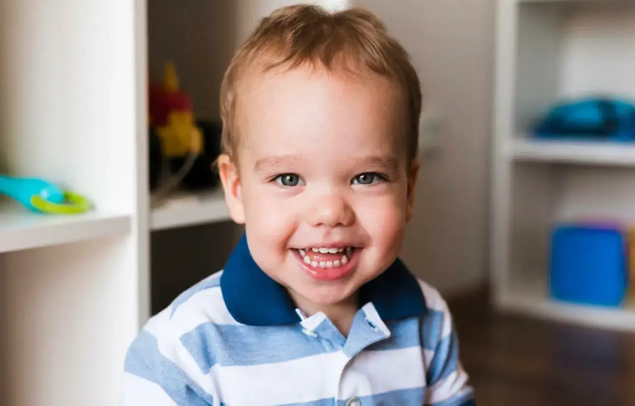 Ile zębów ma dziecko? Kompletny przewodnik dla rodziców!