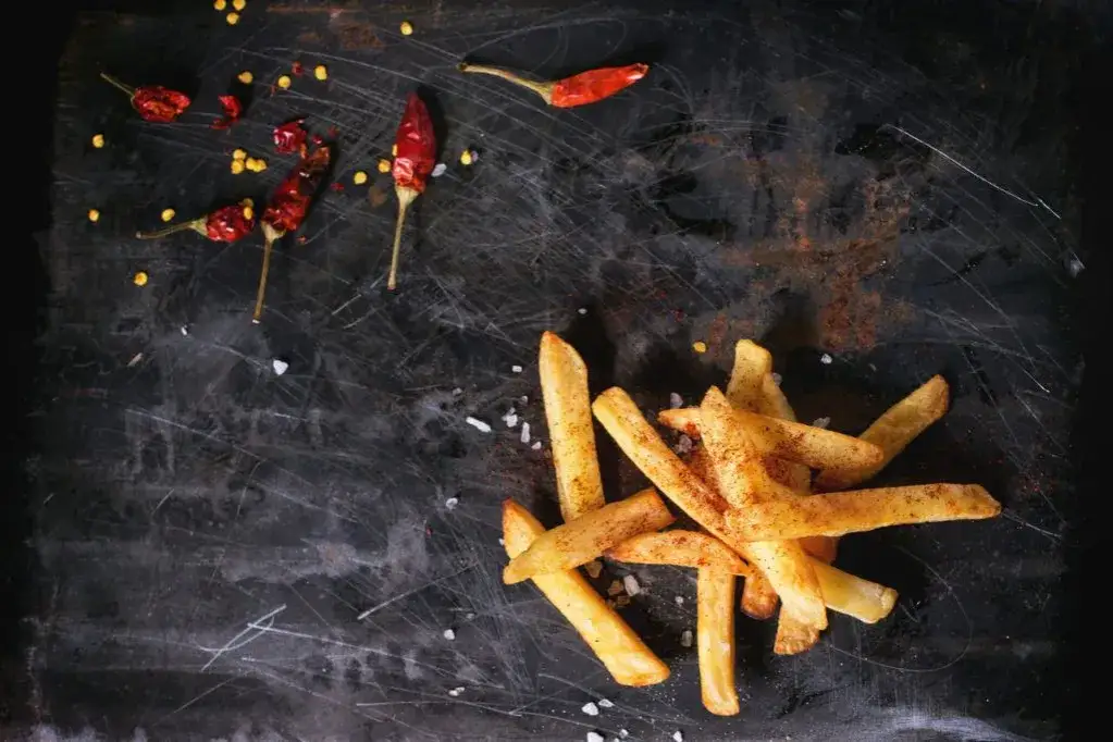 Frytki stekowe co to? Odkryj ich smak i najlepsze przepisy