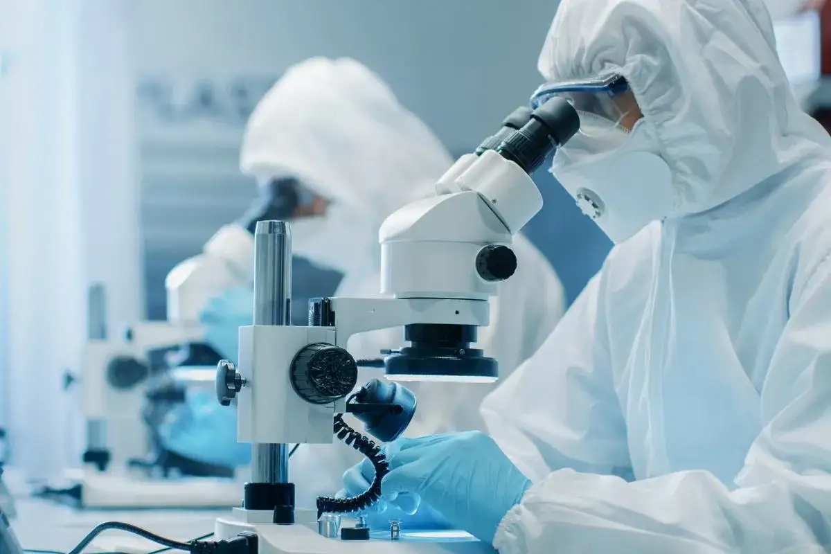 Odkrycie wirusów: jak kluczowe badania zmieniły naukę i medycynę