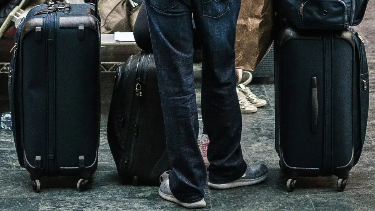 Czy na promie sprawdzają walizki? Wszystko, co musisz wiedzieć o bagażu