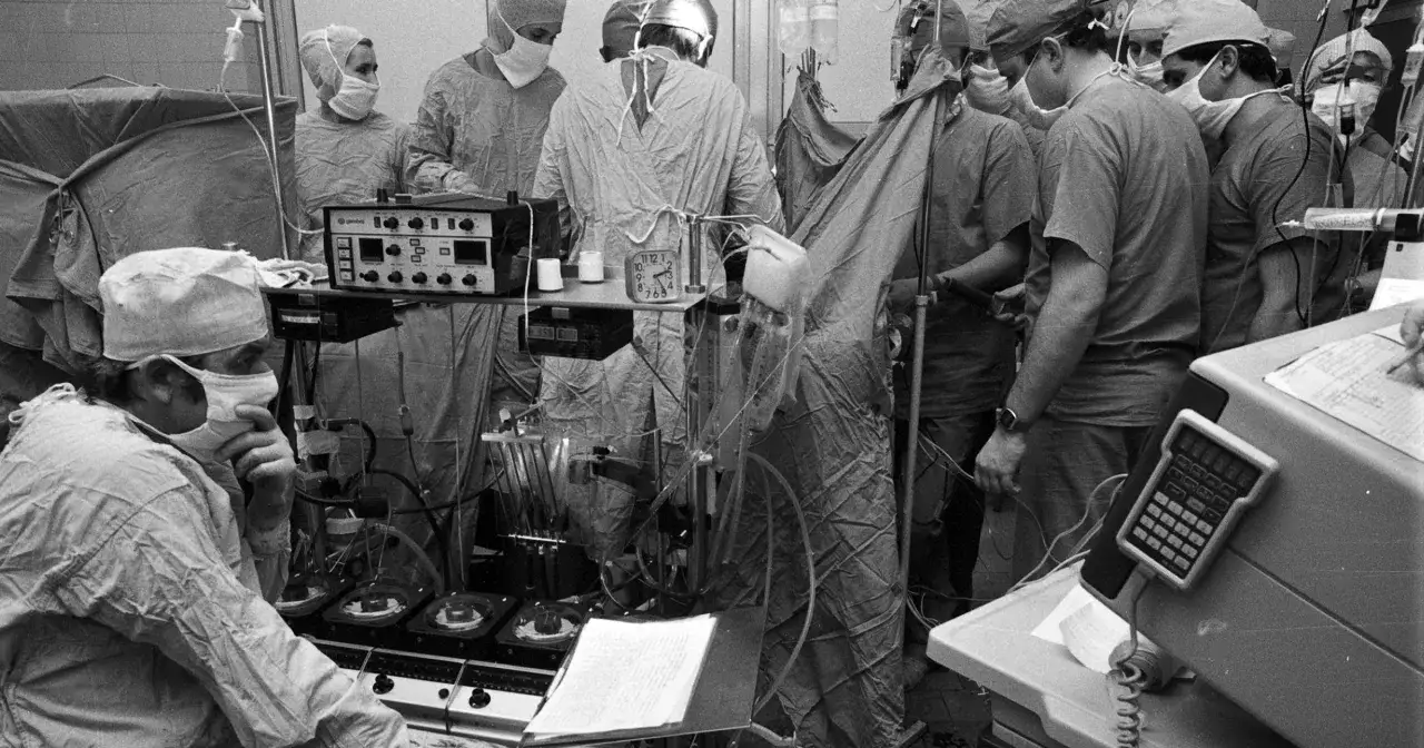 Kto pierwszy na świecie przeszczepił serce? Niezwykła historia operacji