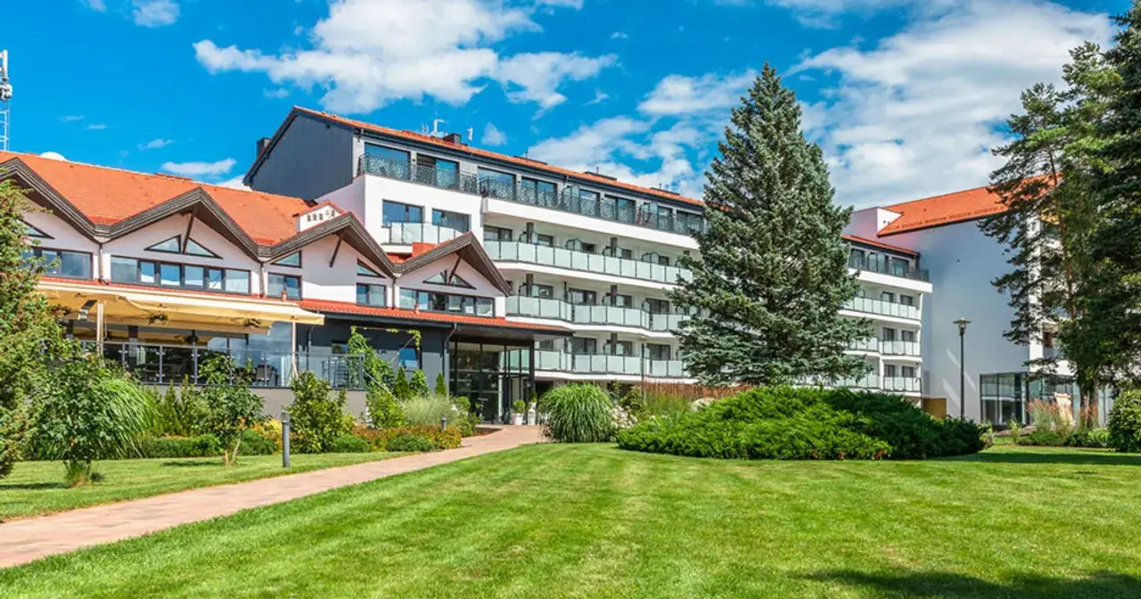 Gdzie zjeść w Rucianem-Nidzie? Odkryj mazurskie smaki!