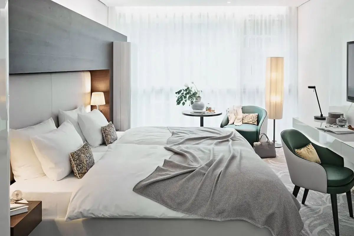 SIDE Hotel Hamburg: Luxus-Design & Top-Lage | Jetzt buchen