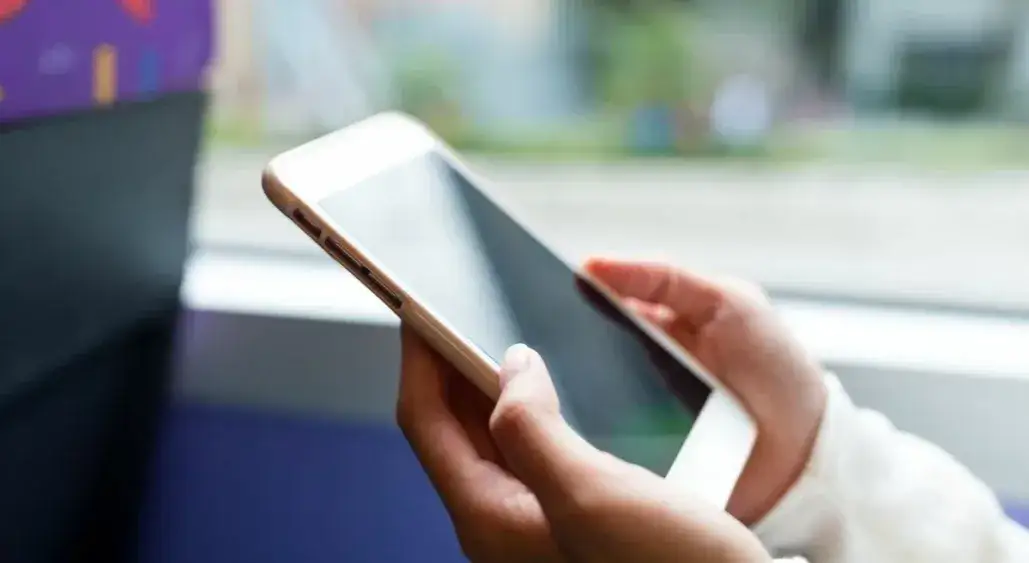 Ile można zarobić na reklamach w aplikacji? Fakty i strategie