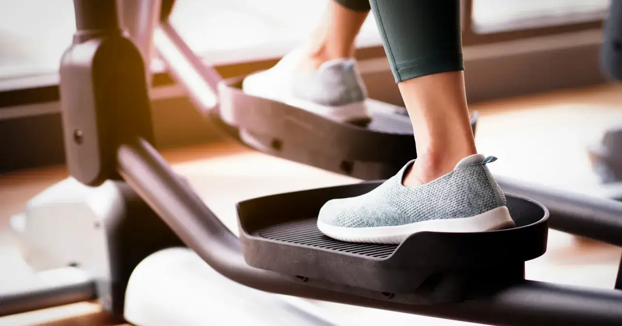 10 najlepszych ćwiczeń cardio na spalanie tłuszczu w domu
