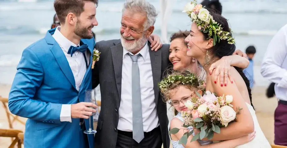 Wesele po 50: Odkryj strój, który odejmie lat i doda blasku!