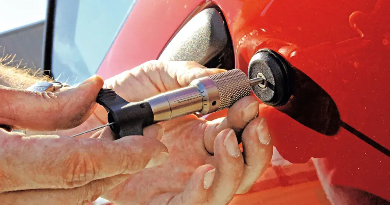 Awaryjne otwarcie Audi A3 8P bez kluczyka - najskuteczniejsze sposoby