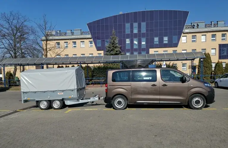 Ile naprawdę kosztuje prawo jazdy E do B? Sprawdź, jak uniknąć ukrytych opłat!