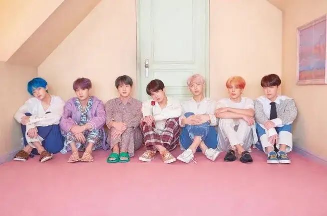 Obowiązkowa służba w Korei Płd.: Ile trwa? Zwolnienia dla K-popu?