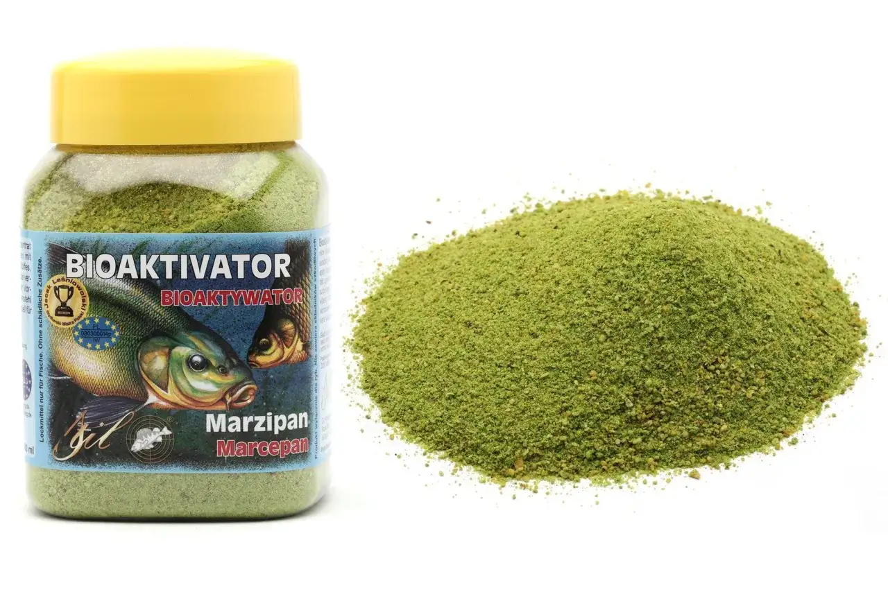 Zielony proszek o zapachu marcepanu, który przyciąga ryby. Bioaktywator dla wędkarzy.