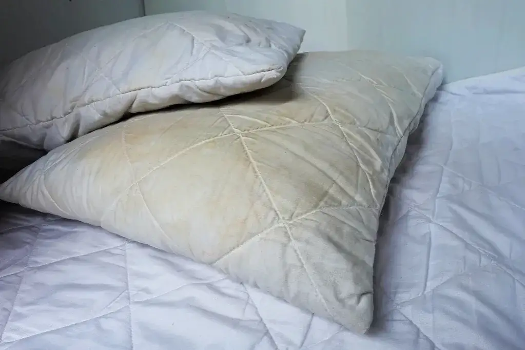 W czym prać pościel, aby uniknąć zniszczeń i zachować kolory?