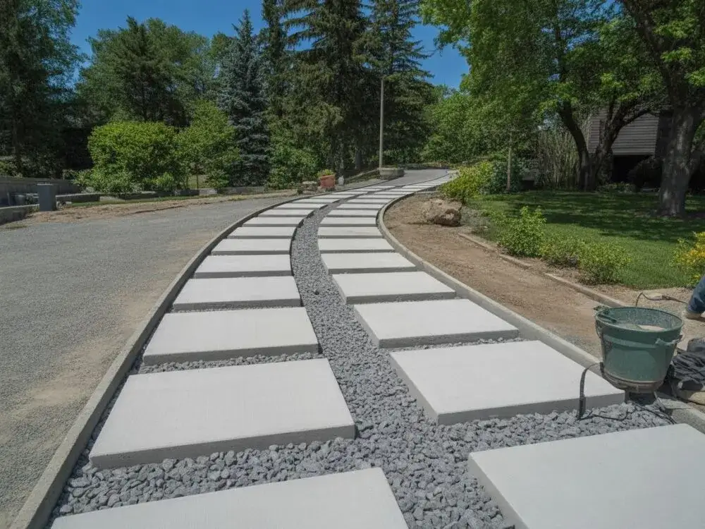 Jak utwardzić podjazd do garażu - uniknij najczęstszych błędów