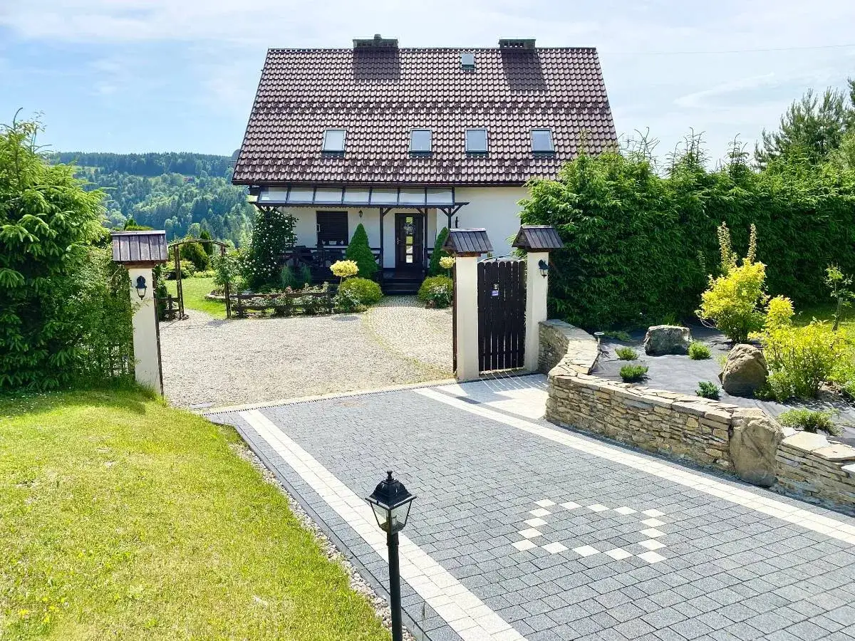 Pieniny: Gdzie spać? Znajdź idealny nocleg i odkryj region!