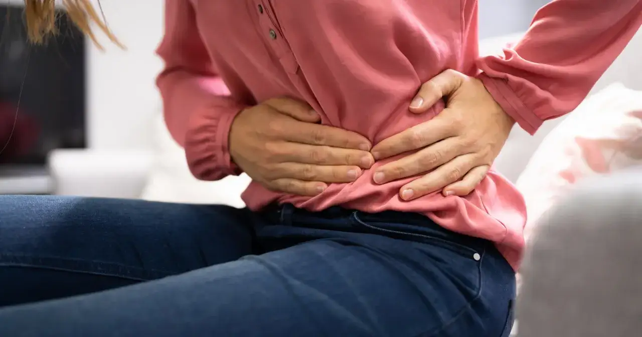 Objawy chorób kobiecego układu rozrodczego – kiedy udać się do lekarza?