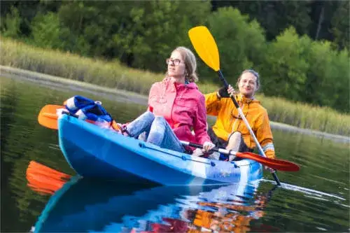 Jak wiosłować kajakiem: skuteczne techniki i najczęstsze błędy