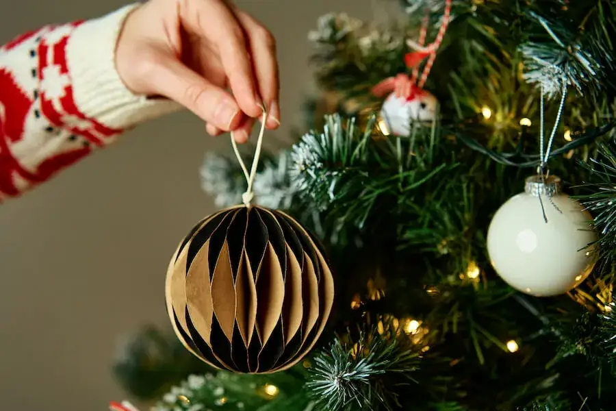 Jak zrobić ekologiczne ozdoby choinkowe, które zachwycą każdego