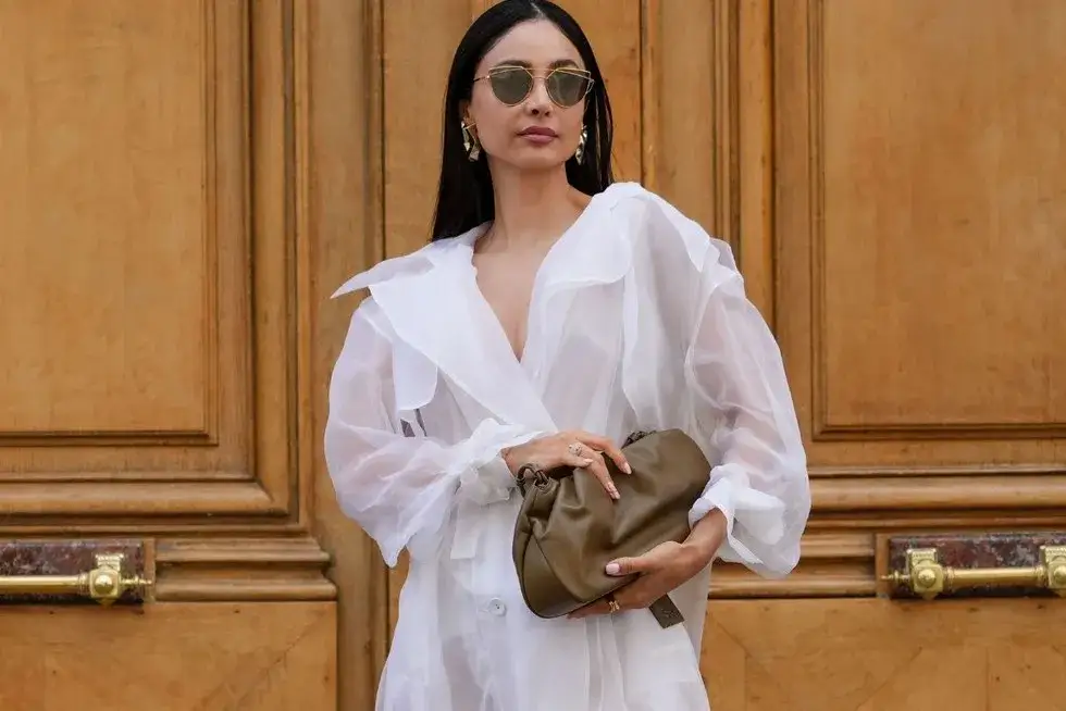 Eleganckie komplety na wesele: Przewodnik po najlepszych