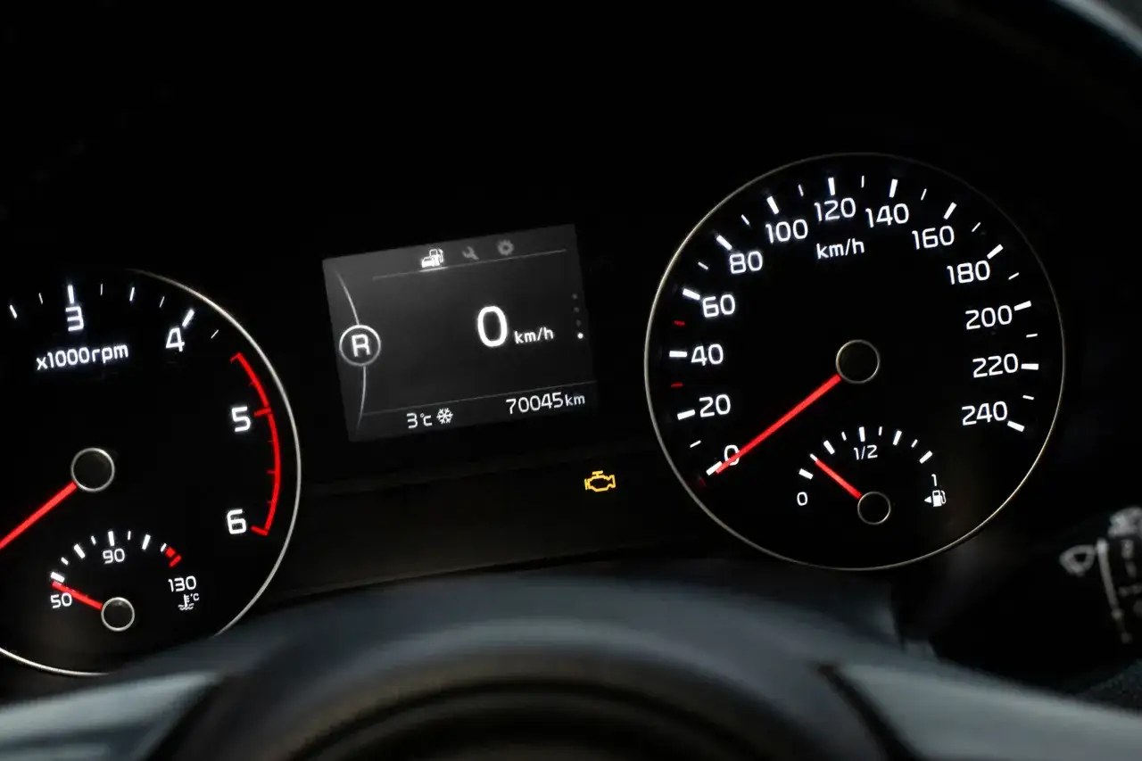 Regeneracja DPF w trasie: Jak wypalić filtr i oszczędzić na serwisie?